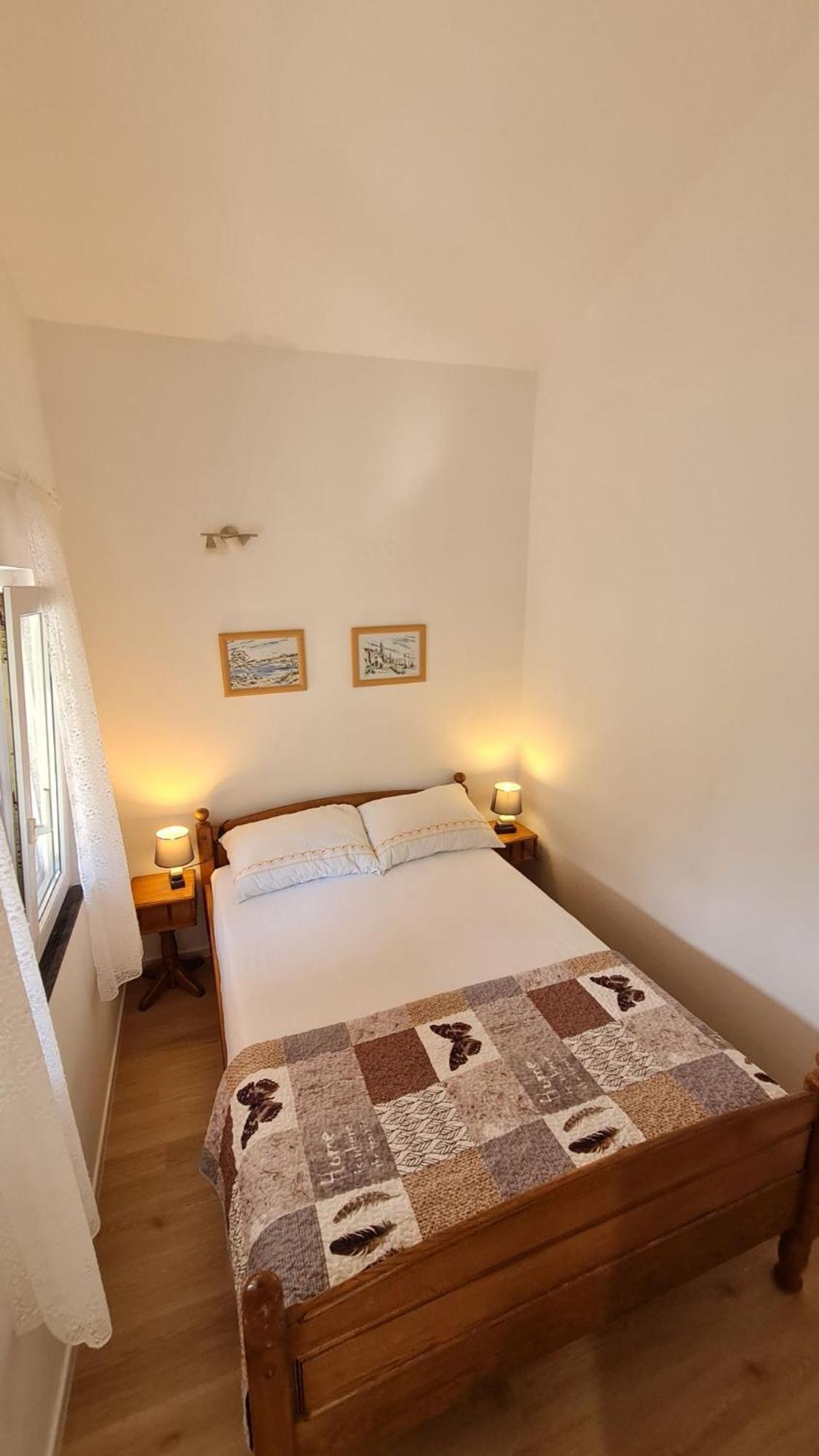 Apartmani Ela Prvic Luka Bagian luar foto