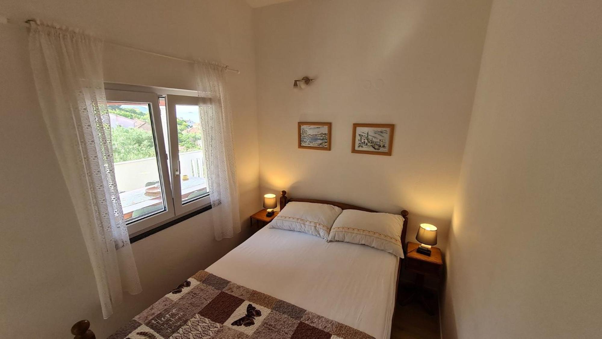 Apartmani Ela Prvic Luka Bagian luar foto